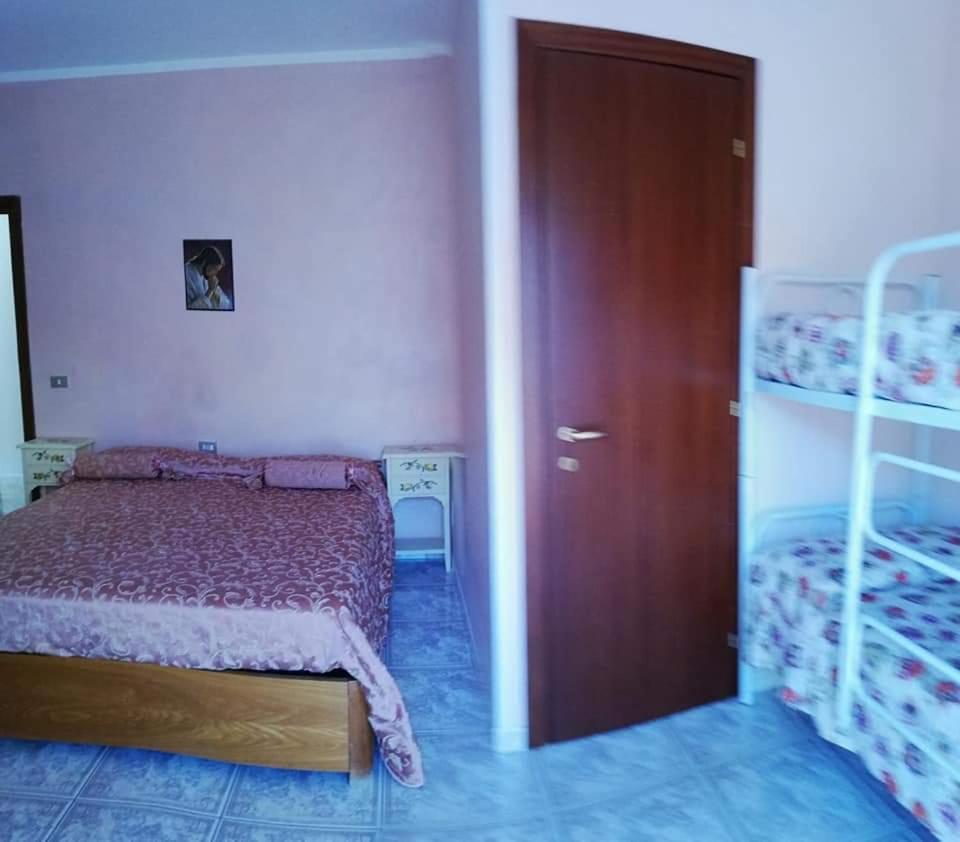 A Casa D'Antonella Bed & Breakfast Фонди Екстериор снимка