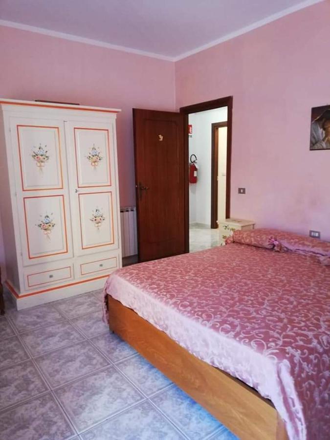 A Casa D'Antonella Bed & Breakfast Фонди Екстериор снимка