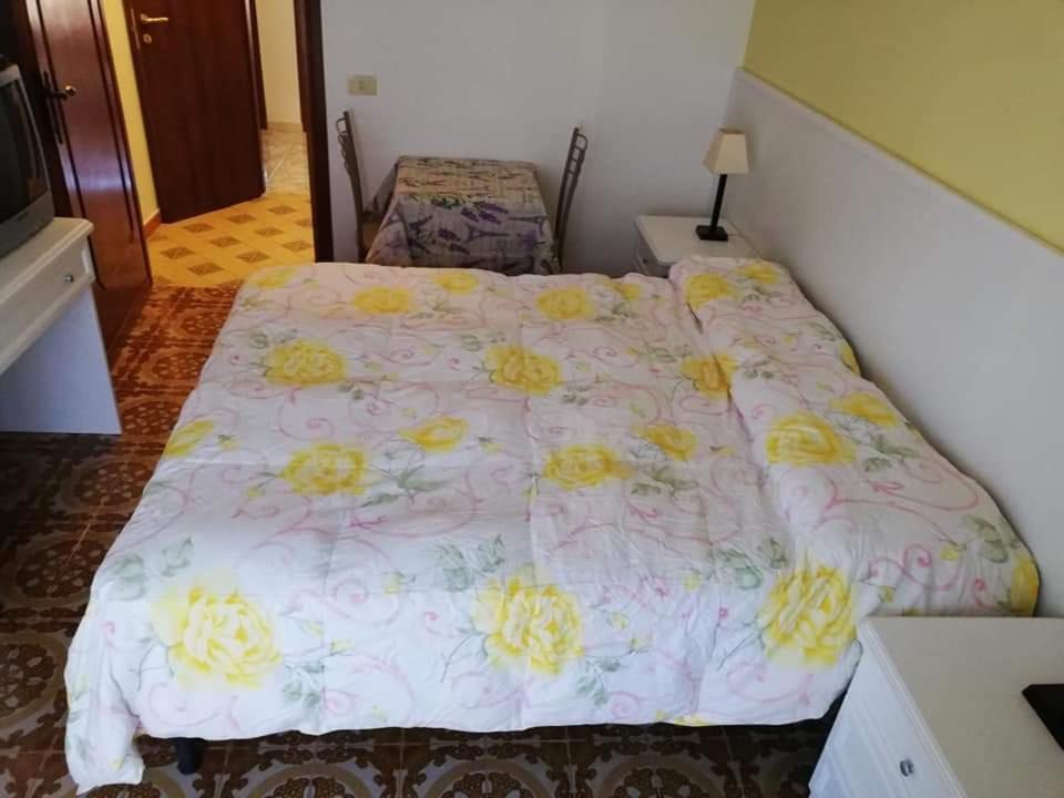 A Casa D'Antonella Bed & Breakfast Фонди Екстериор снимка