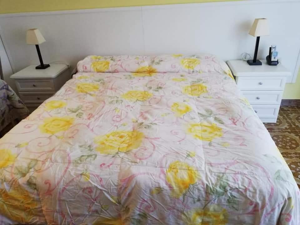 A Casa D'Antonella Bed & Breakfast Фонди Екстериор снимка