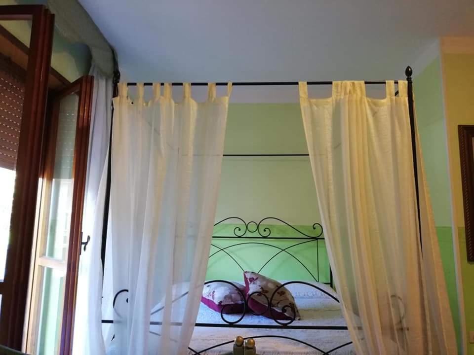 A Casa D'Antonella Bed & Breakfast Фонди Екстериор снимка