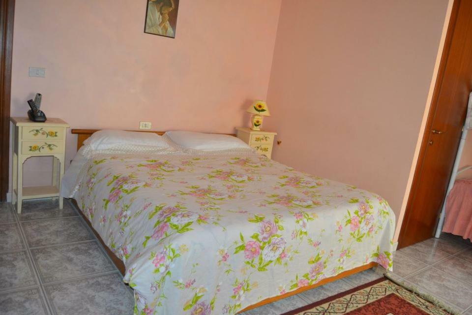 A Casa D'Antonella Bed & Breakfast Фонди Екстериор снимка